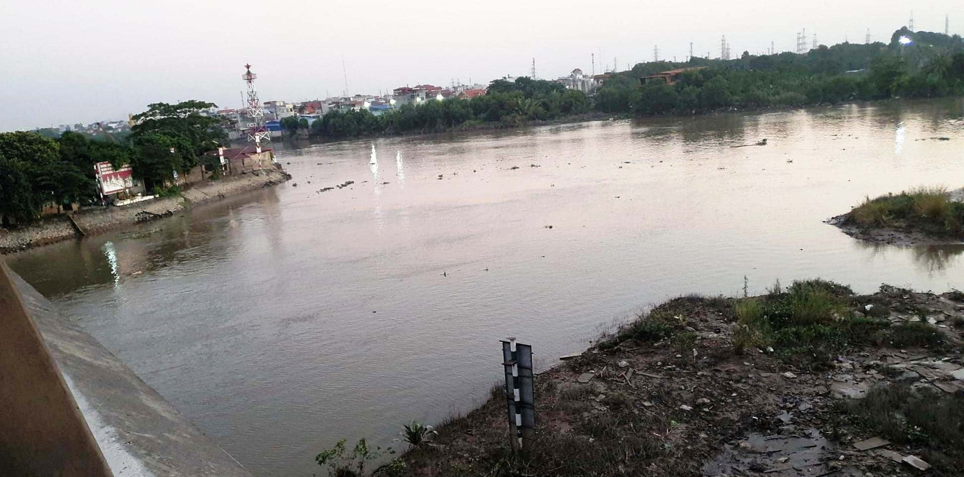 Tàu thủy đâm cầu biến dạng: Trạm điều tiết vắng bóng người, thiếu tàu làm nhiệm vụ ảnh 1