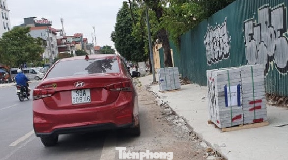 Tình trạng đá nứt, giấu thông tin về lát đá vỉa hè Hà Nội được xử lý ra sao? ảnh 6