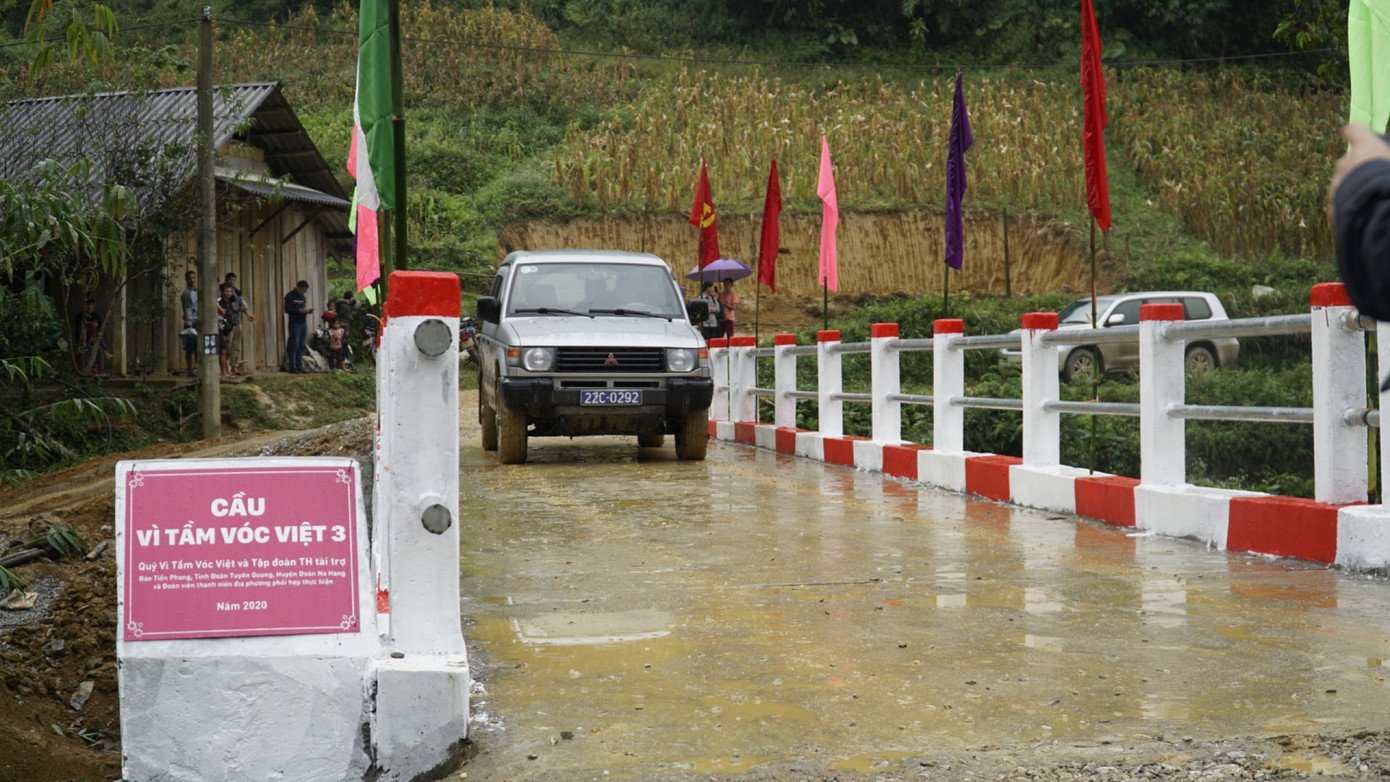 Khánh thành cầu 'Vì tầm vóc Việt': Cầu đẹp, cách làm độc đáo ảnh 1