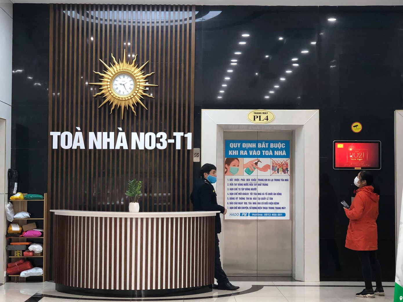 Chung cư, văn phòng ở Hà Nội tái triển khai đo thân nhiệt phòng COVID-19 ảnh 10