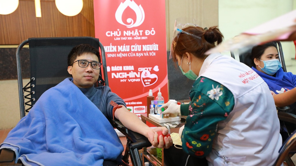 Vừa tài trợ chính vừa kêu gọi nhân viên hiến máu tại Chủ nhật Đỏ ảnh 6