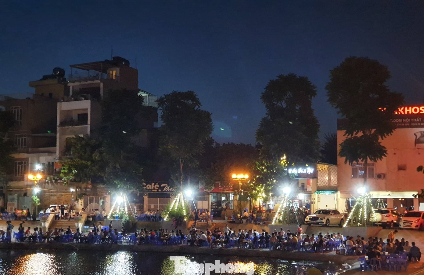 Hồ vừa cải tạo 'tiền tỷ' dày đặc quán bia, thách thức cơ quan chức năng Hà Nội ảnh 6