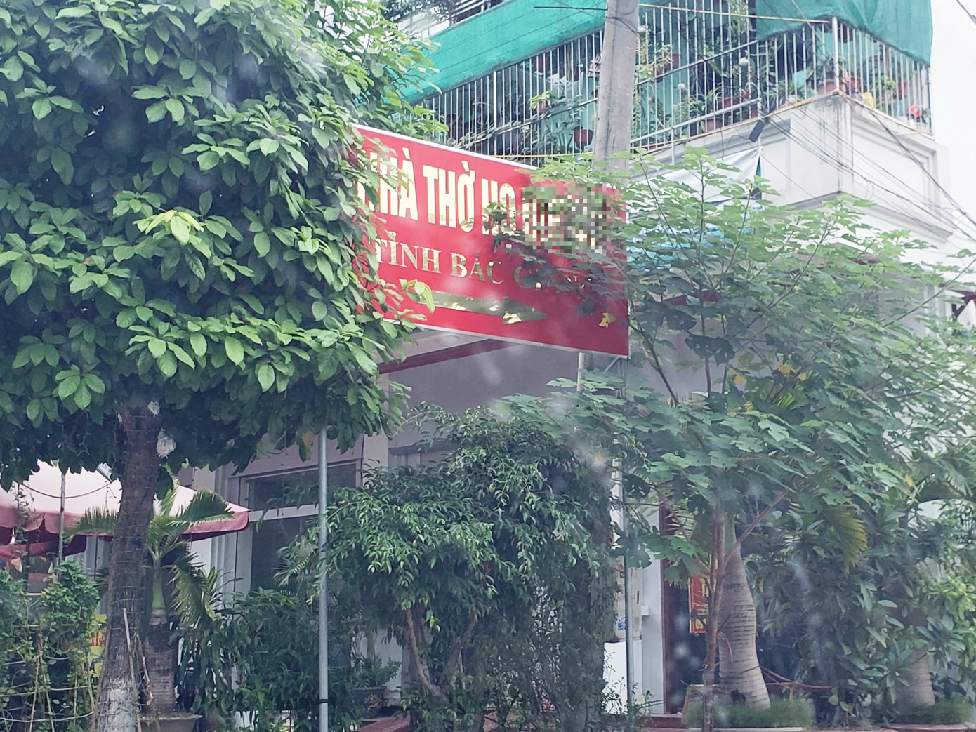 'Đất vàng' cộng đồng ở Bắc Giang thành nơi thờ cúng tư gia, nhà hàng đắt đỏ ảnh 4