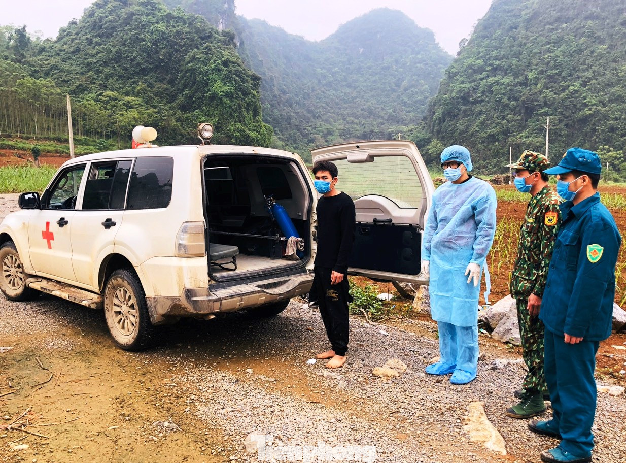 Xếp bút nghiên lên đường chống dịch ảnh 5