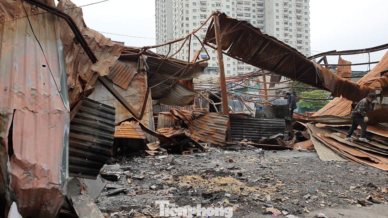 Cận cảnh khu nhà xưởng trái phép rộng hàng nghìn m2 trên đất trường học ở Hà Nội ảnh 8