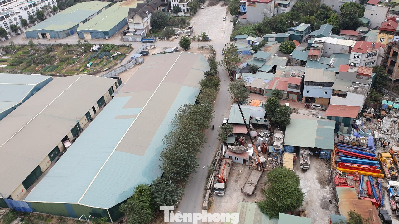 Cận cảnh khu nhà xưởng trái phép rộng hàng nghìn m2 trên đất trường học ở Hà Nội ảnh 2