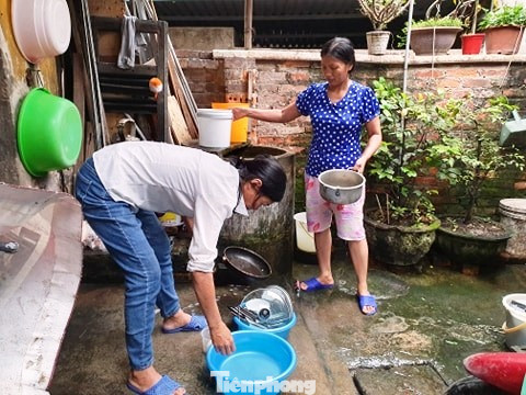 Xóm chạy thận thấp thỏm, chật vật cạnh 'ổ dịch' Bạch Mai ảnh 5