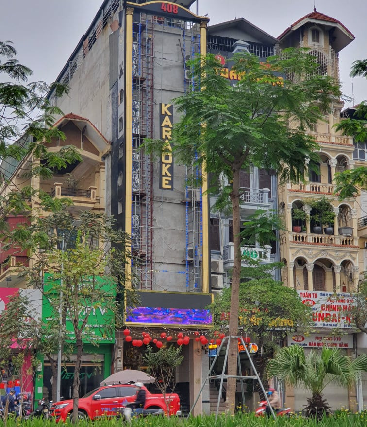 Nhiều quán karaoke và massage vẫn hoạt động sau tuyên bố của Chủ tịch Hà Nội ảnh 5