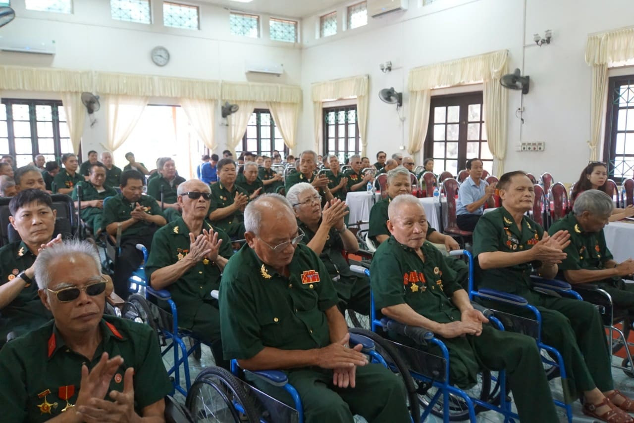 Ngày vui tại các trung tâm thương binh ở Hà Nam, Ninh Bình, Thái Bình ảnh 1