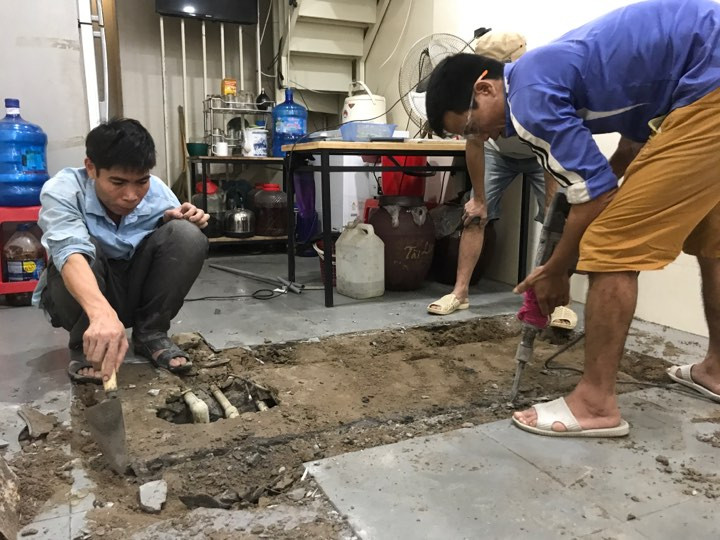 Dân Thủ đô chật vật, tốn tiền triệu thau bể sau sự cố nước sông Đà nhiễm dầu ảnh 3