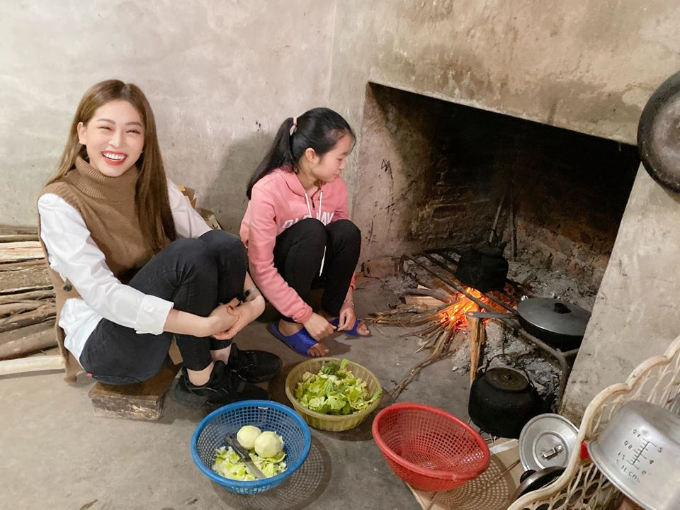 H'Hen Niê khoe nhan sắc em gái xinh đẹp học lớp 11 khiến fans trầm trồ ảnh 9