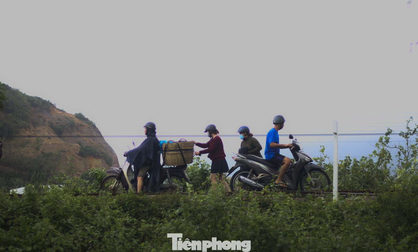 Lũ dâng nhanh, đường phố Quy Nhơn thành sông, hơn 500 hộ dân bị ngập ảnh 9