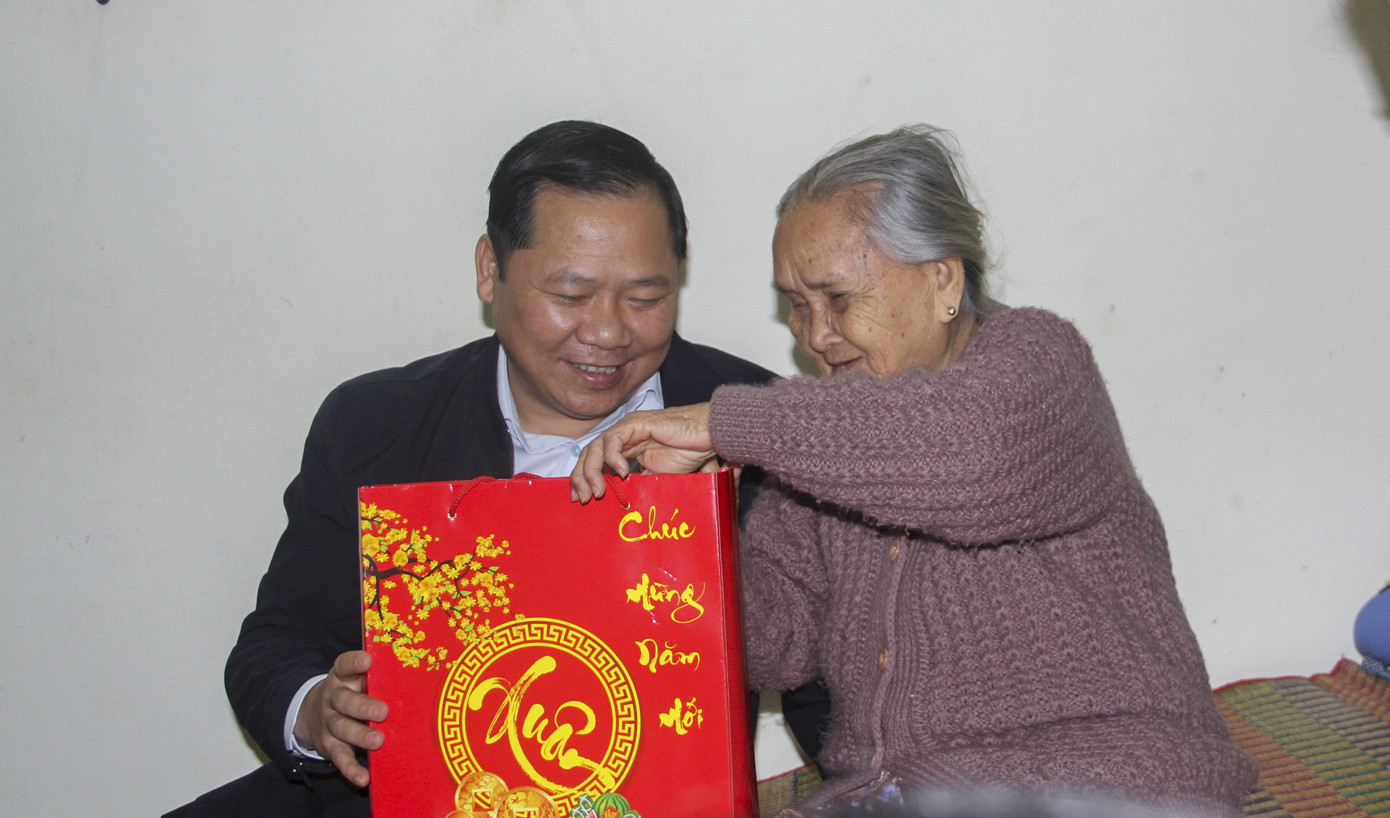 Bình Định: Mang “Xuân yêu thương” đến với người dân xã miền núi khó khăn ảnh 4