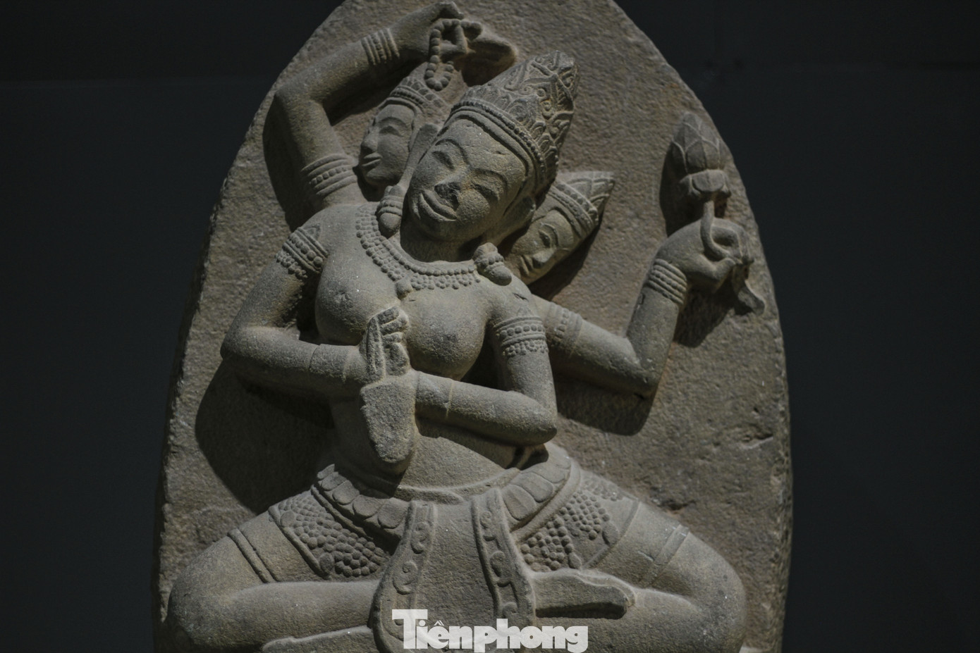 Chiêm ngưỡng vẻ đẹp phù điêu nữ thần Sarasvati vừa được công nhận Bảo vật Quốc gia ảnh 2