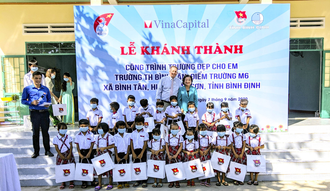 Quỹ học bổng Vừ A Dính hỗ trợ xây dựng 'trường đẹp cho em' ảnh 1