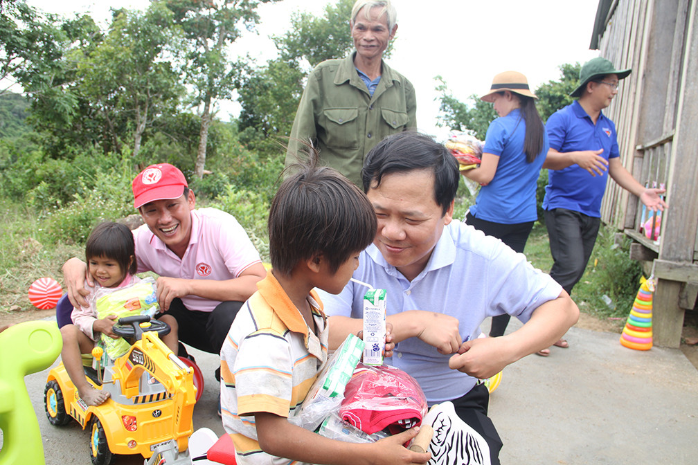 Nguyên Bí thư Trung ương Đoàn giữ chức Phó Bí thư Tỉnh ủy Bình Định ảnh 1
