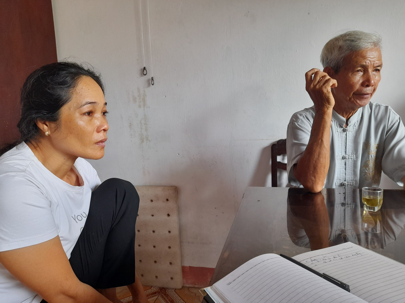 Cứu được 3 ngư dân trên tàu cá Bình Định bị chìm trên đường chạy bão ảnh 1