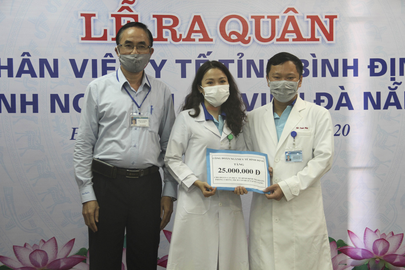 25 y bác sĩ Bình Định lên đường chi viện Đà Nẵng ảnh 2