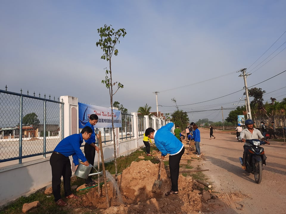 Tỉnh Đoàn Bình Định ra quân các hoạt động hưởng ứng Tháng Thanh niên 2020 ảnh 1