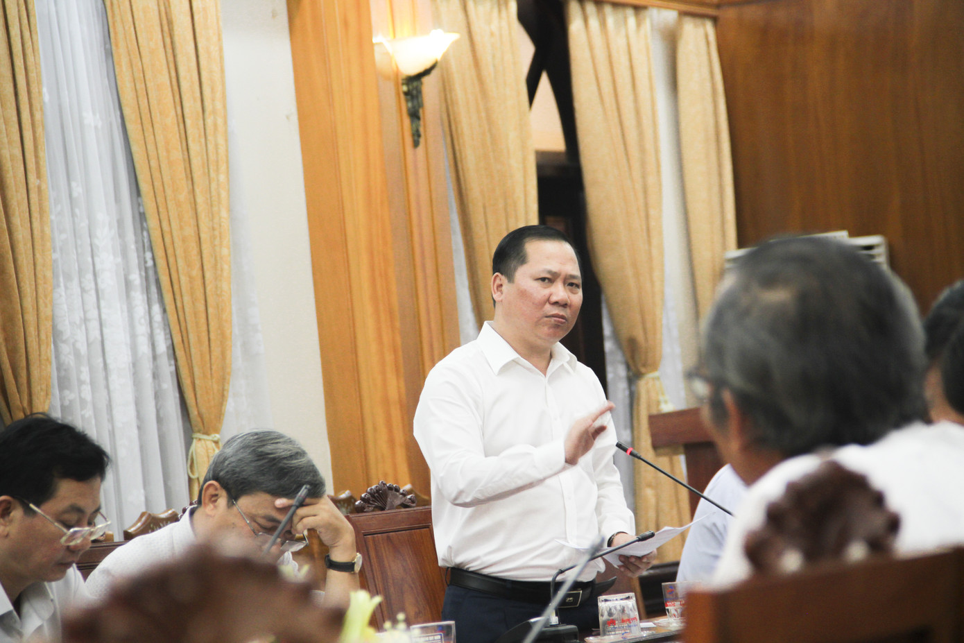 Xử lý cán bộ dùng ảnh hưởng để lấn chiếm, mua bán đất trái phép ảnh 1