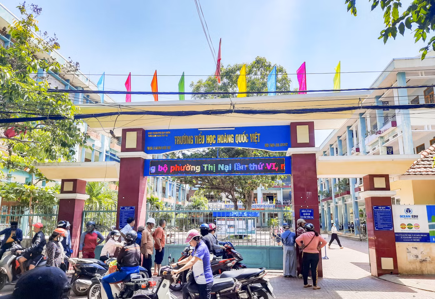 Phụ huynh tố giáo viên chủ nhiệm đánh học sinh bầm tím cơ thể ảnh 1