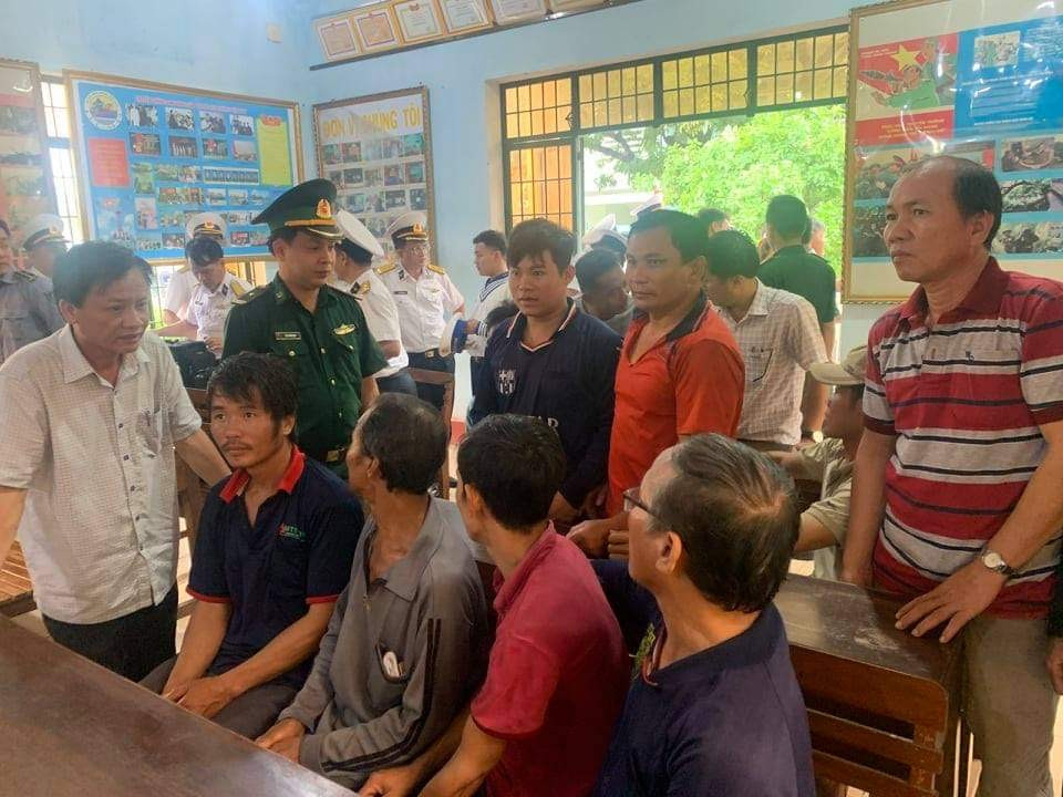 Đón về quê các ngư dân Bình Định gặp nạn trên đường đi cứu nạn ảnh 2