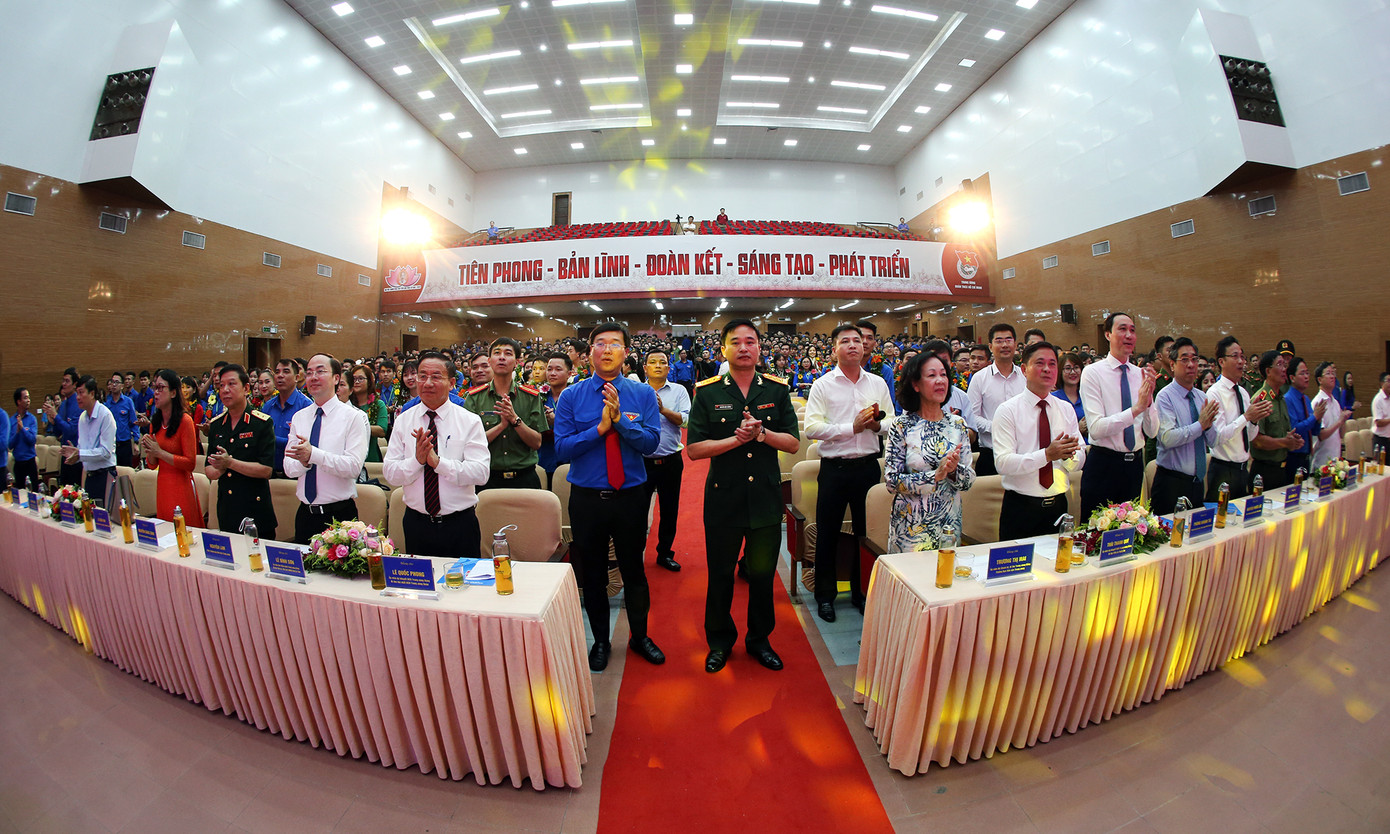 Toàn cảnh lễ tuyên dương các điển hình tiên tiến trong học tập và làm theo lời Bác ảnh 13