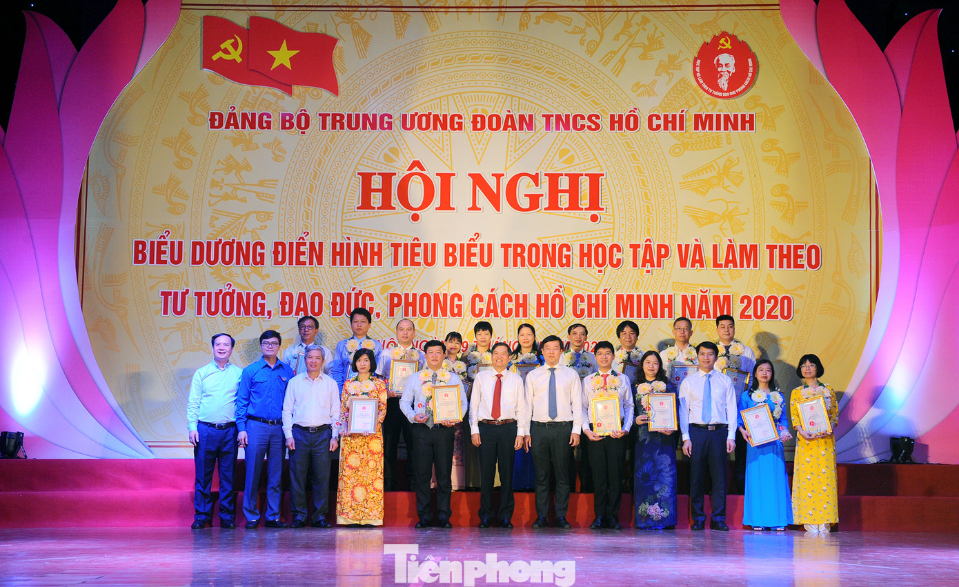 T.Ư Đoàn vinh danh 17 điển hình tiêu biểu học tập và làm theo Bác ảnh 8