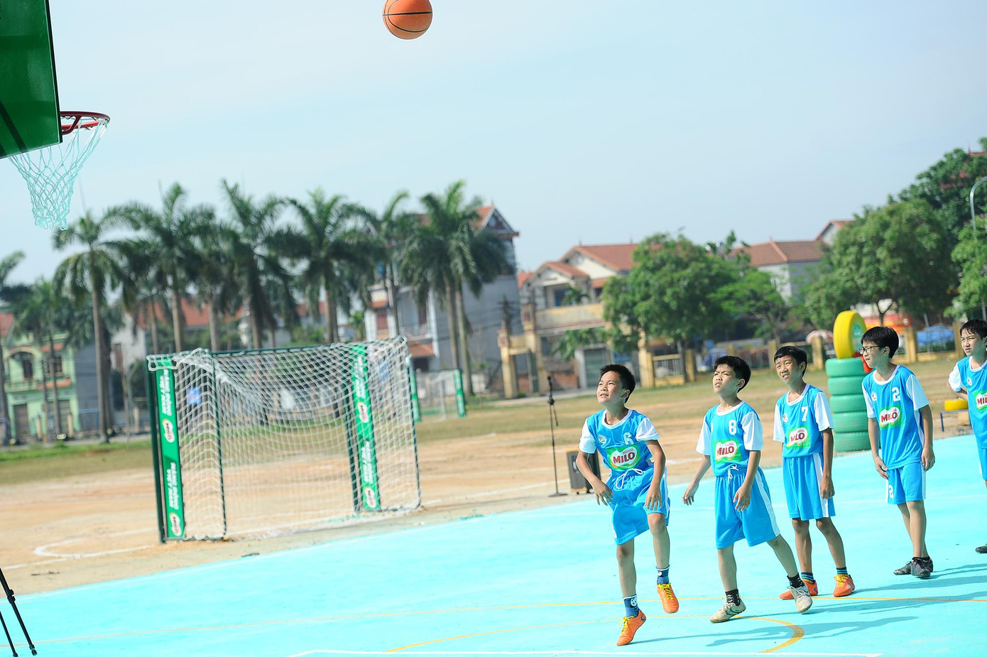 Nhiều hoạt động tái chế sôi nổi trong 'Hành trình thứ hai của lốp xe' ảnh 1