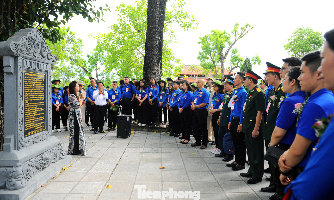 Đại biểu thanh niên ôn lại lịch sử phong trào Xô viết Nghệ Tĩnh ảnh 4