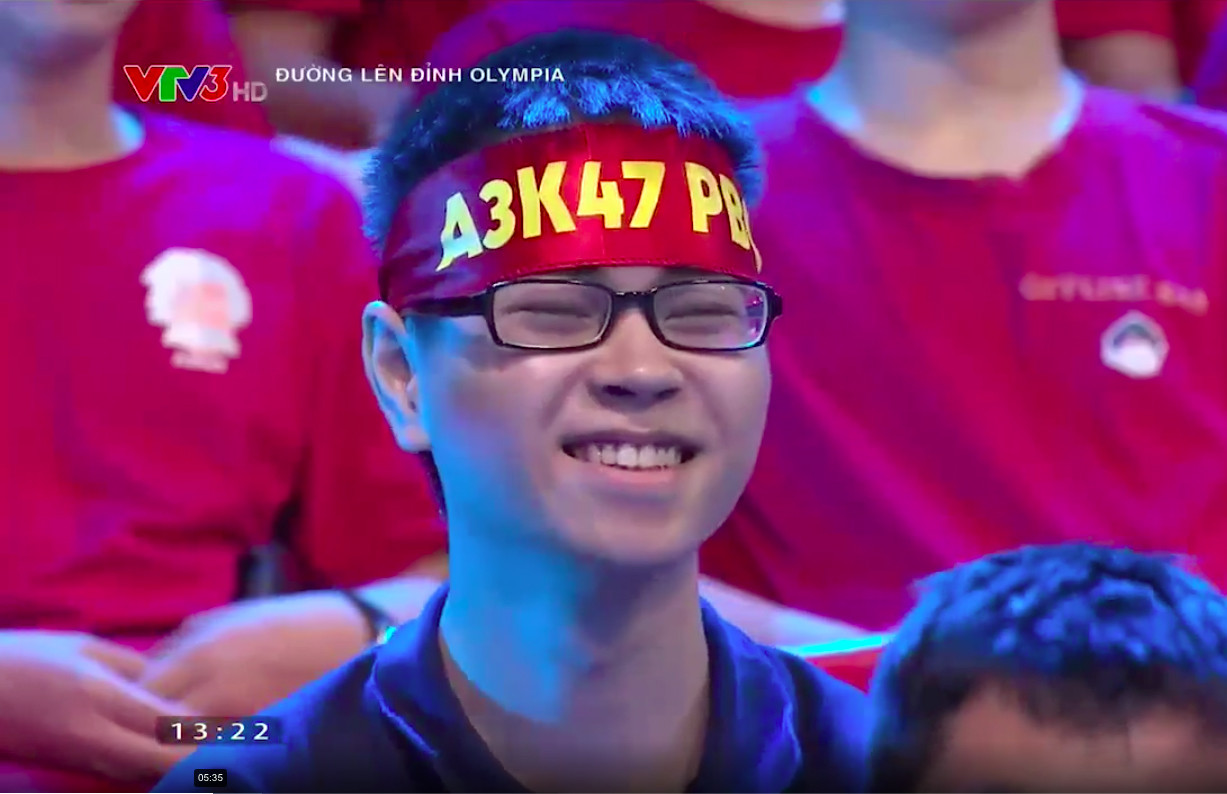 Khán giả đặc biệt 'tiếp sức' 10X xứ Nghệ ngược dòng giành vòng nguyệt quế Olympia ảnh 1