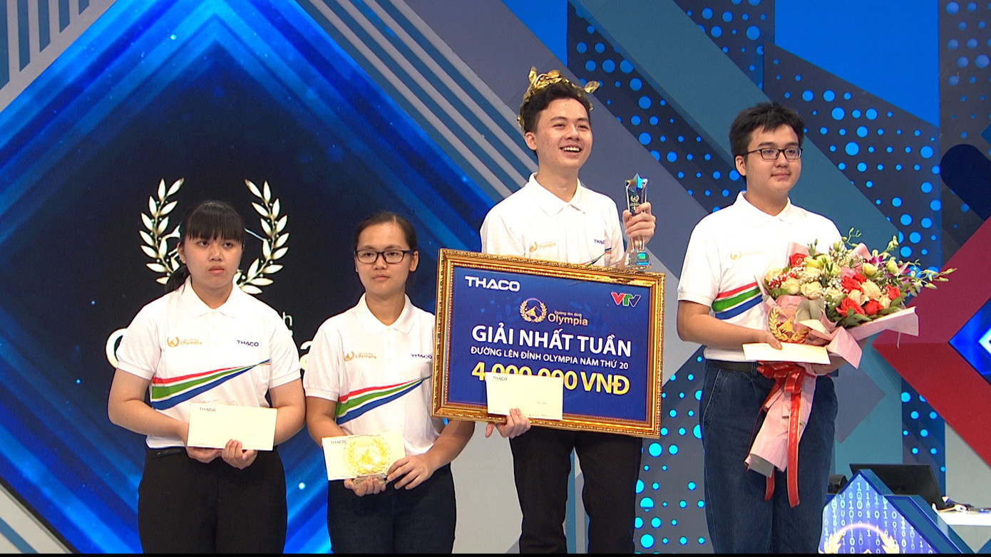 Khán giả đặc biệt 'tiếp sức' 10X xứ Nghệ ngược dòng giành vòng nguyệt quế Olympia ảnh 2