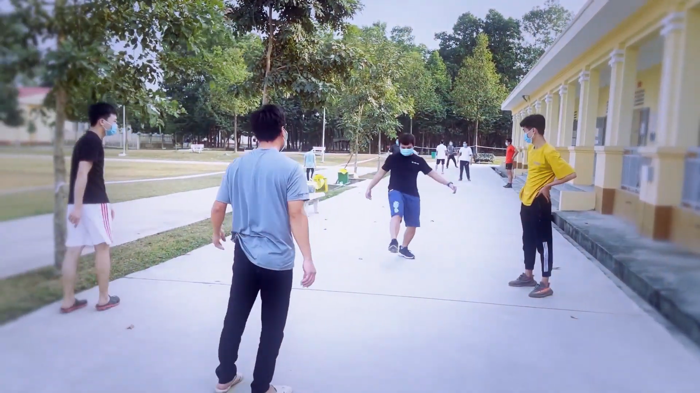 Ca sĩ Minh Vương M4U đón Tết xa nhà, thực hiện MV trong khu cách ly ảnh 4