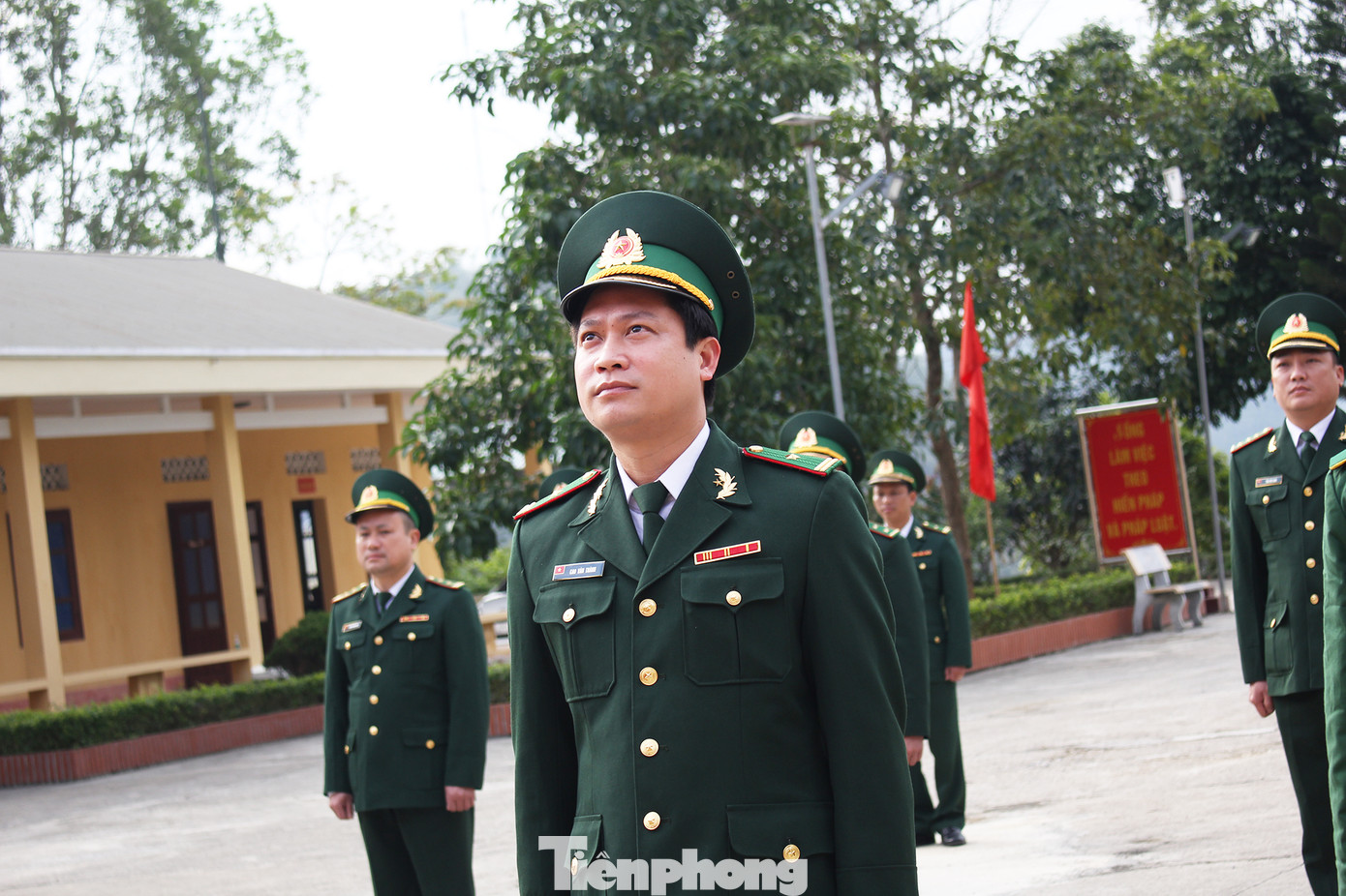 Lễ 'Chào cờ chủ quyền' thiêng liêng ngày đầu năm mới ở nơi biên thùy ảnh 9