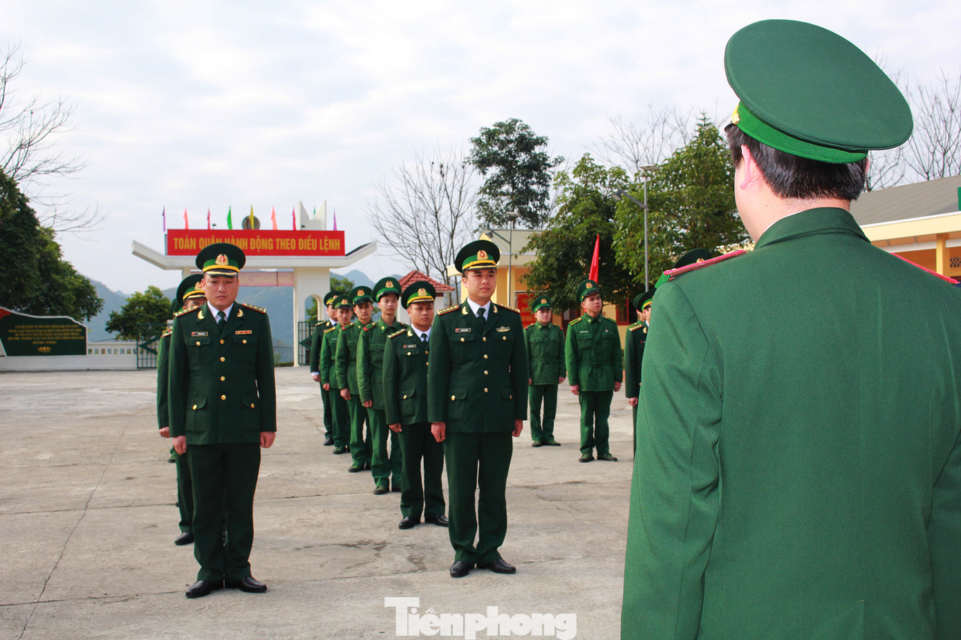 Lễ 'Chào cờ chủ quyền' thiêng liêng ngày đầu năm mới ở nơi biên thùy ảnh 7