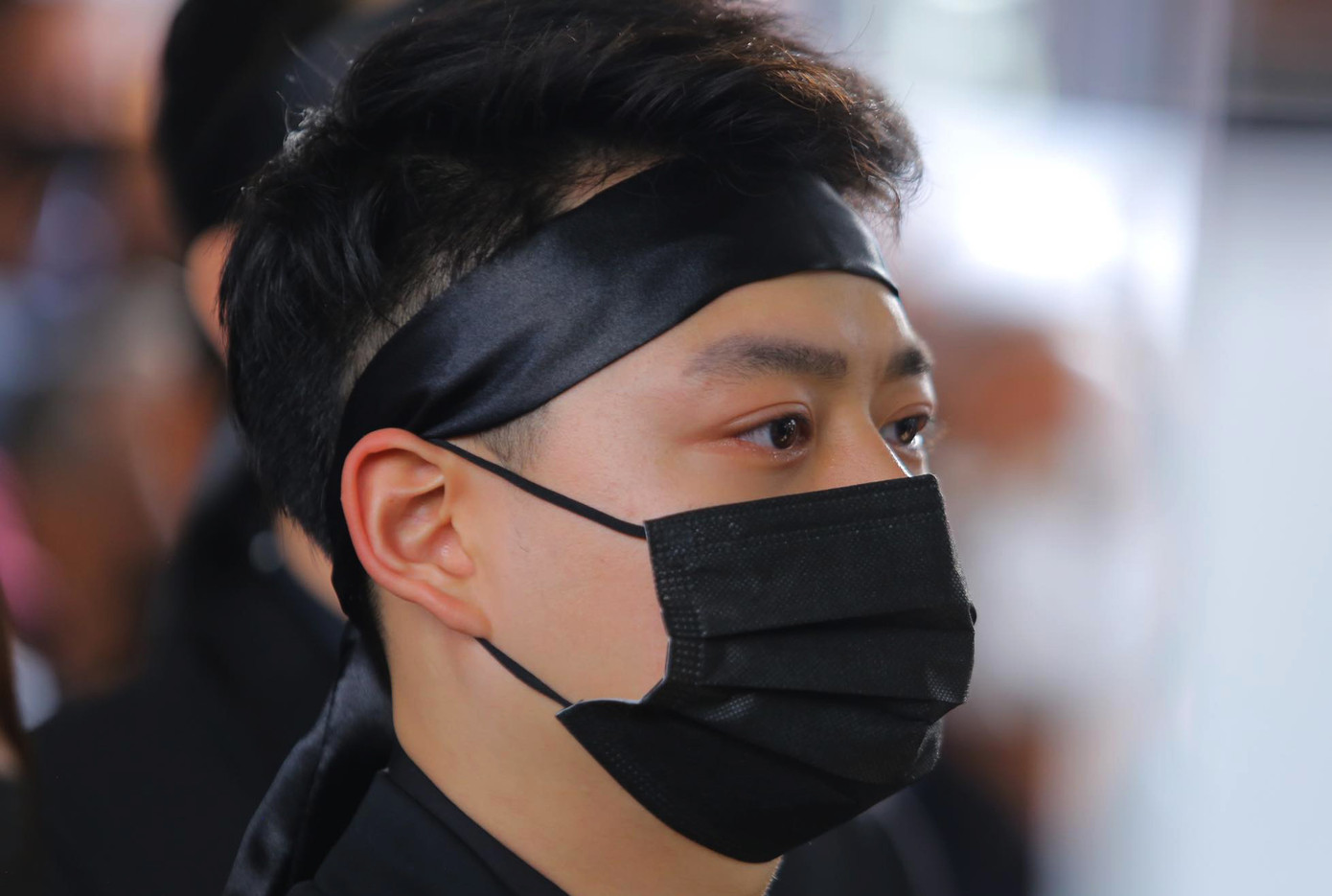 Nghệ sĩ đau buồn lặng đi trong lễ tang NSND Hoàng Dũng ảnh 16