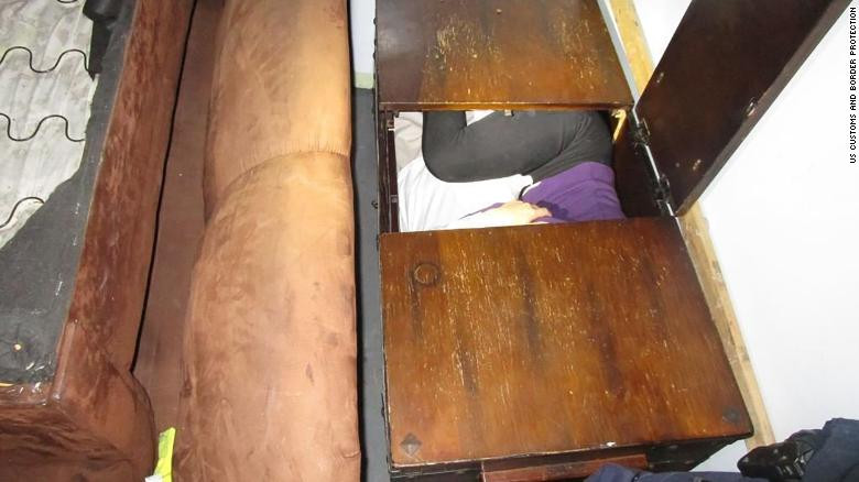 Mỹ bắt được người di cư Trung Quốc trốn trong máy giặt ảnh 1