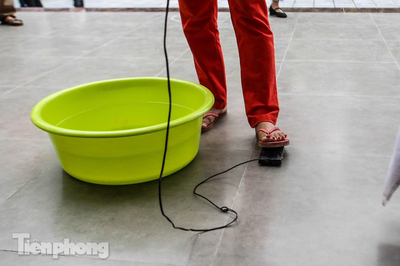 Cây 'ATM gạo' miễn phí cho người nghèo đầu tiên tại Hà Nội ảnh 7