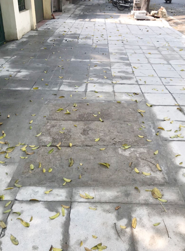 Cận cảnh vỉa hè mới trên những tuyến phố trung tâm của Thủ đô ảnh 10