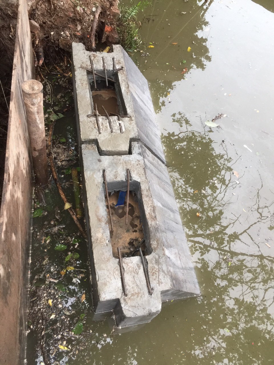 Xuyên đêm cải tạo bờ kè Hồ Gươm bằng khối bê tông cốt sợi đúc sẵn ảnh 16