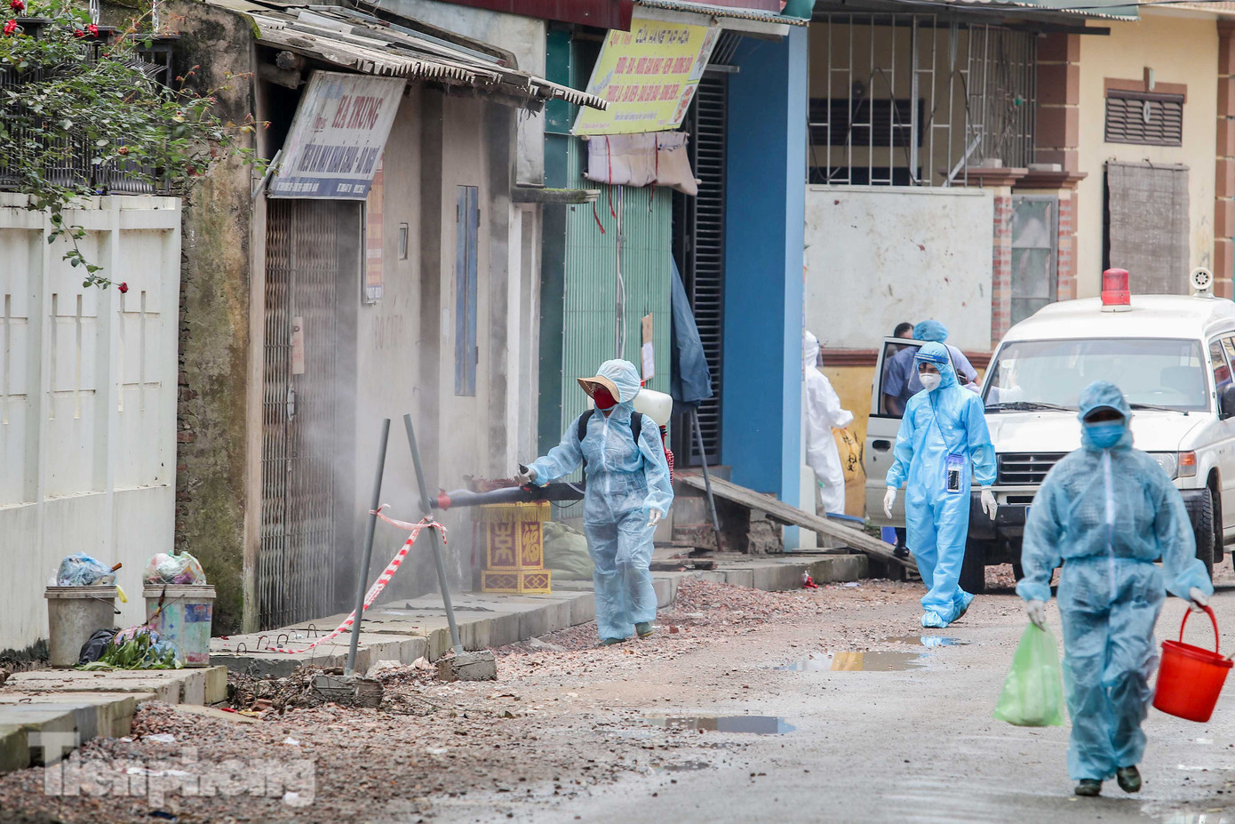 Xét nghiệm cho hơn 1.300 người liên quan đến bệnh nhân 266 ở Thường Tín ảnh 11