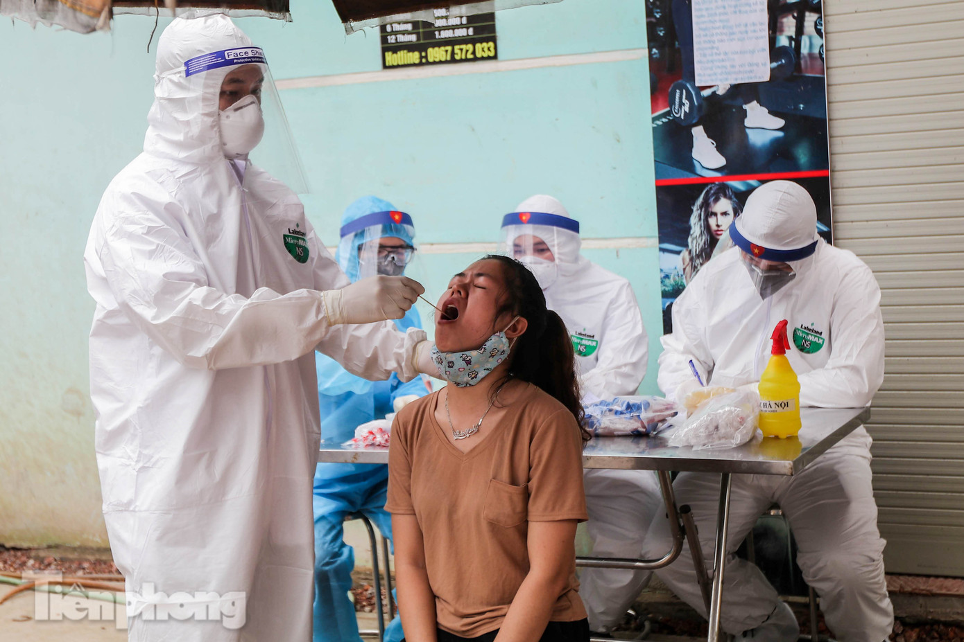 Xét nghiệm cho hơn 1.300 người liên quan đến bệnh nhân 266 ở Thường Tín ảnh 4
