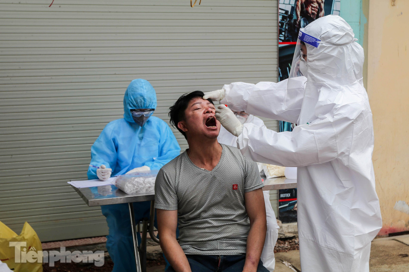 Xét nghiệm cho hơn 1.300 người liên quan đến bệnh nhân 266 ở Thường Tín ảnh 5