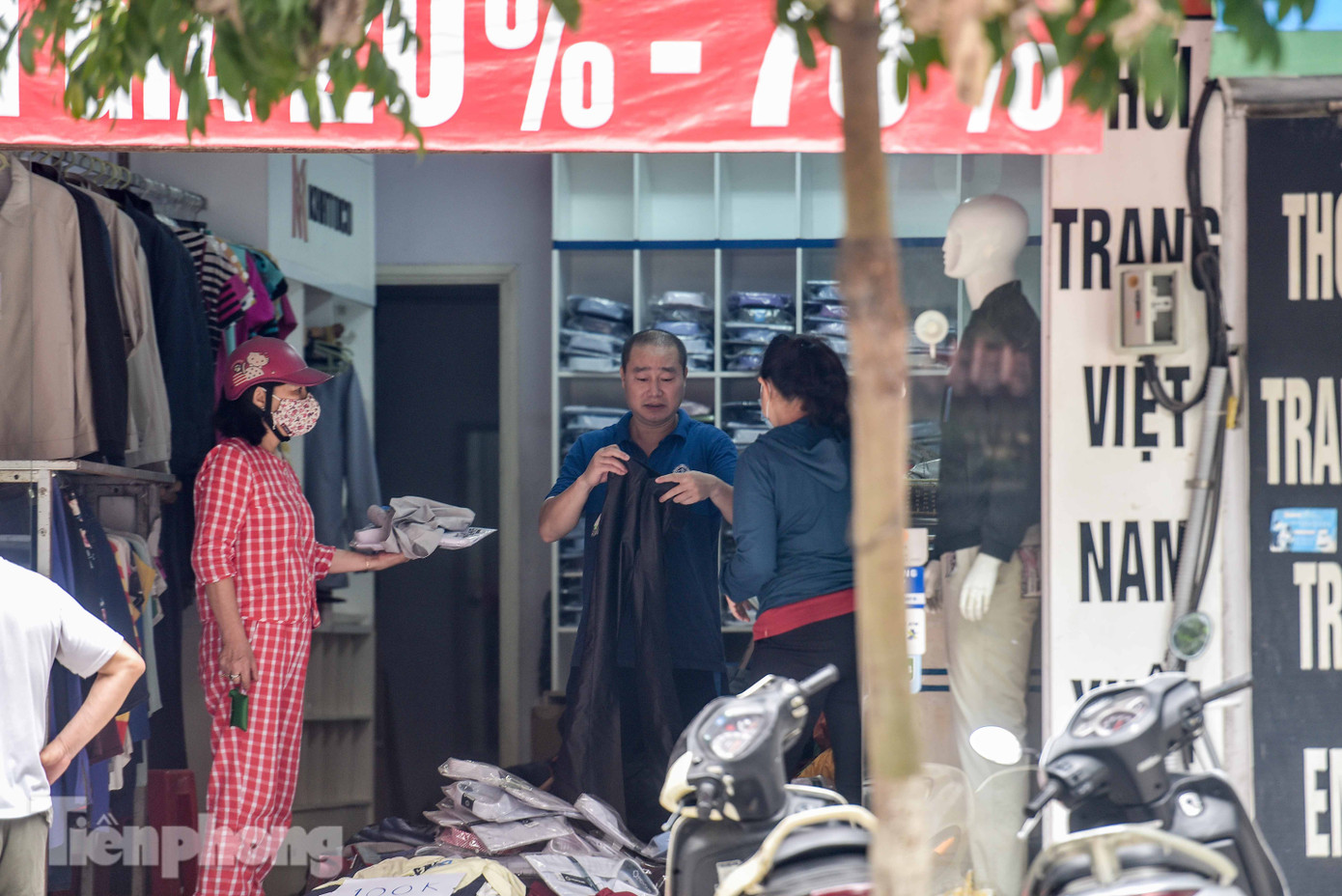 Gần hết hạn giãn cách xã hội, hàng quán rục rịch hoạt động trở lại ảnh 6