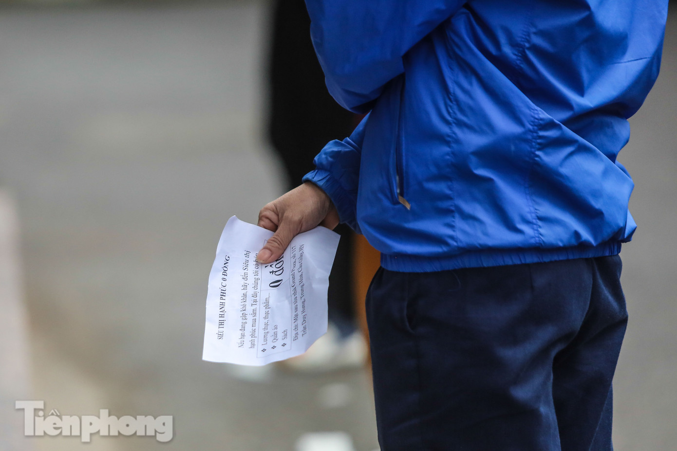 Sau 'ATM gạo', Hà Nội có thêm 'siêu thị 0 đồng' dành cho người nghèo chống COVID-19 ảnh 4