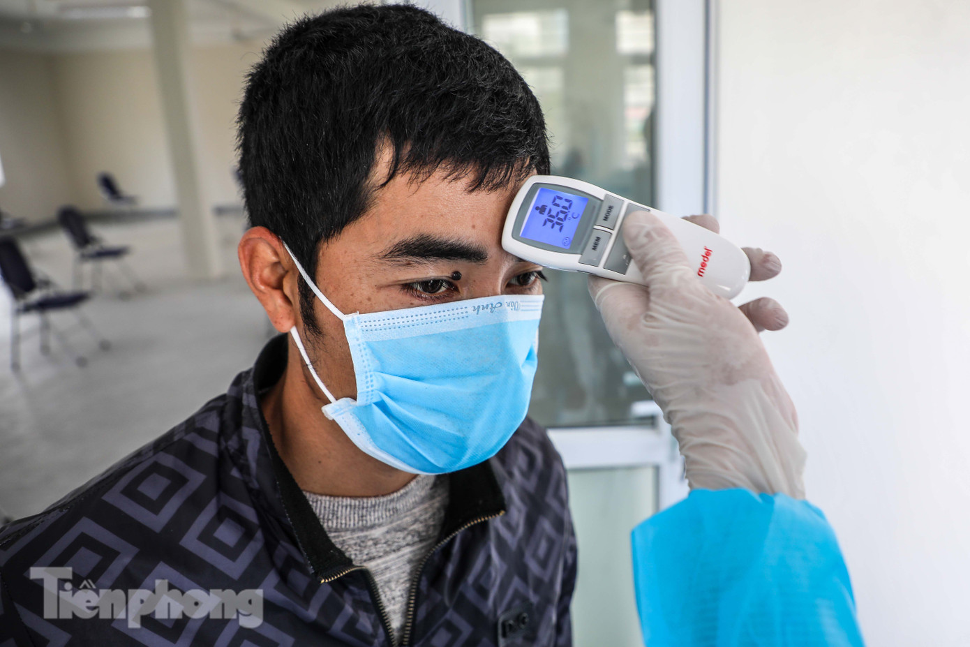 Hà Nội test nhanh người buôn bán hoa tại các khu chợ liên quan đến bệnh nhân 243 ảnh 4