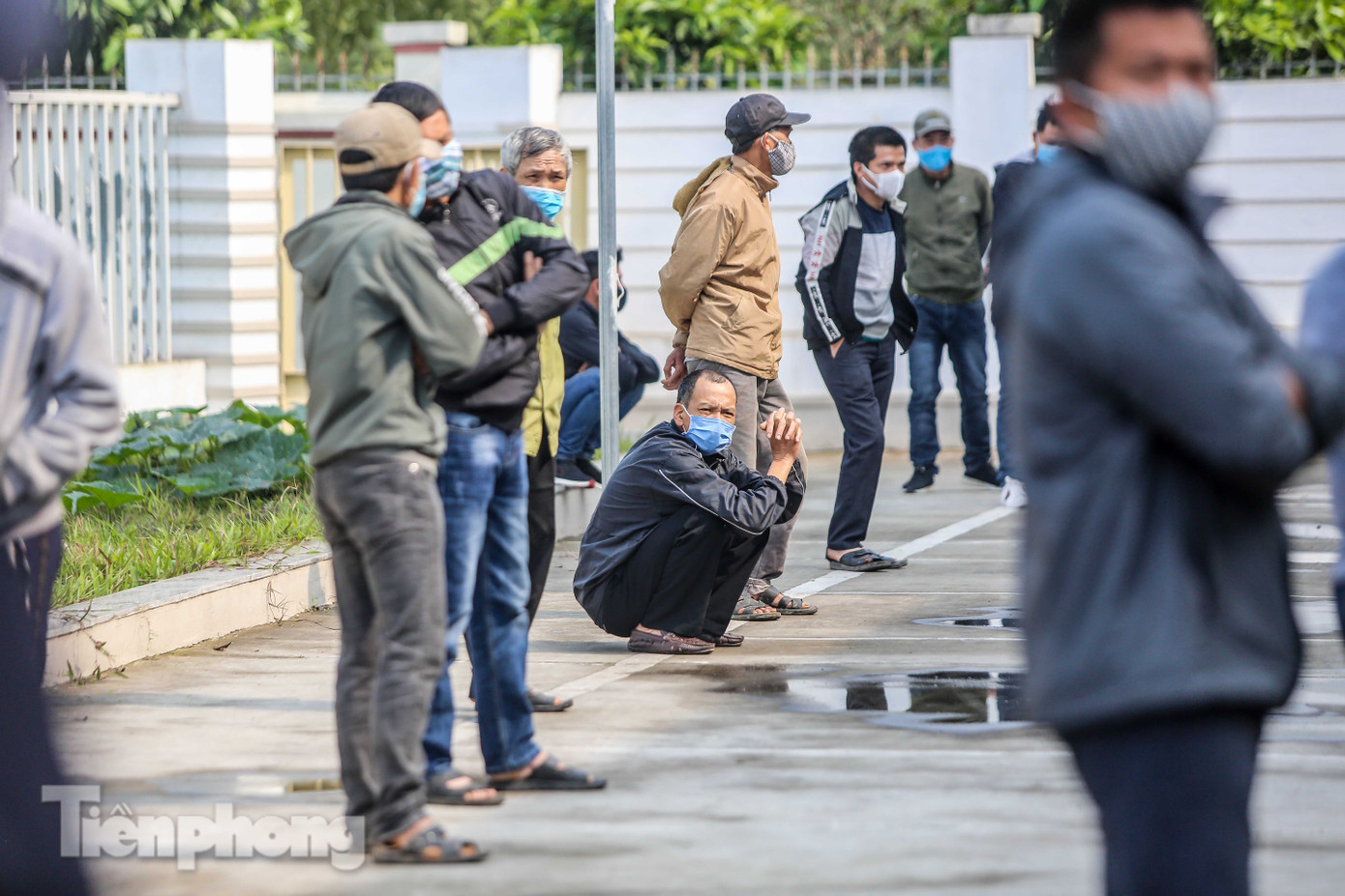 Hà Nội test nhanh người buôn bán hoa tại các khu chợ liên quan đến bệnh nhân 243 ảnh 2