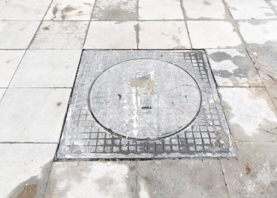 Cận cảnh vỉa hè mới trên những tuyến phố trung tâm của Thủ đô ảnh 11