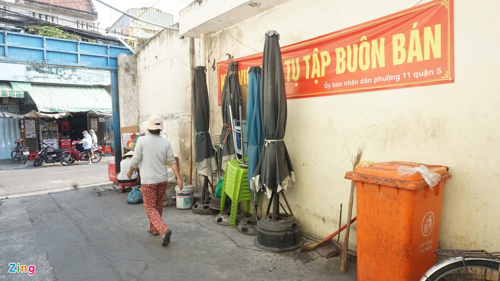 Vụ 9X ép phụ nữ quan hệ trong hẻm: Gia đình người quay clip tố cáo sống trong sợ hãi ảnh 1