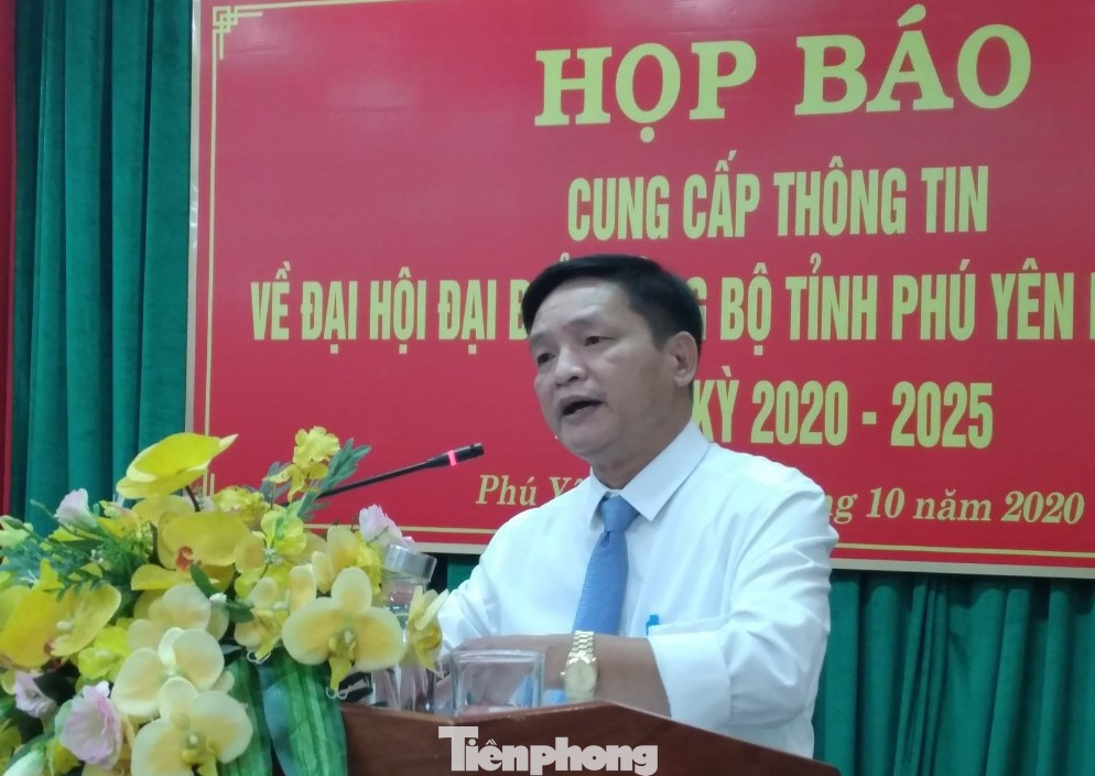 Đại hội Đảng Đảng bộ tỉnh Phú Yên chỉ tặng cặp giấy, không nhận hoa ảnh 2